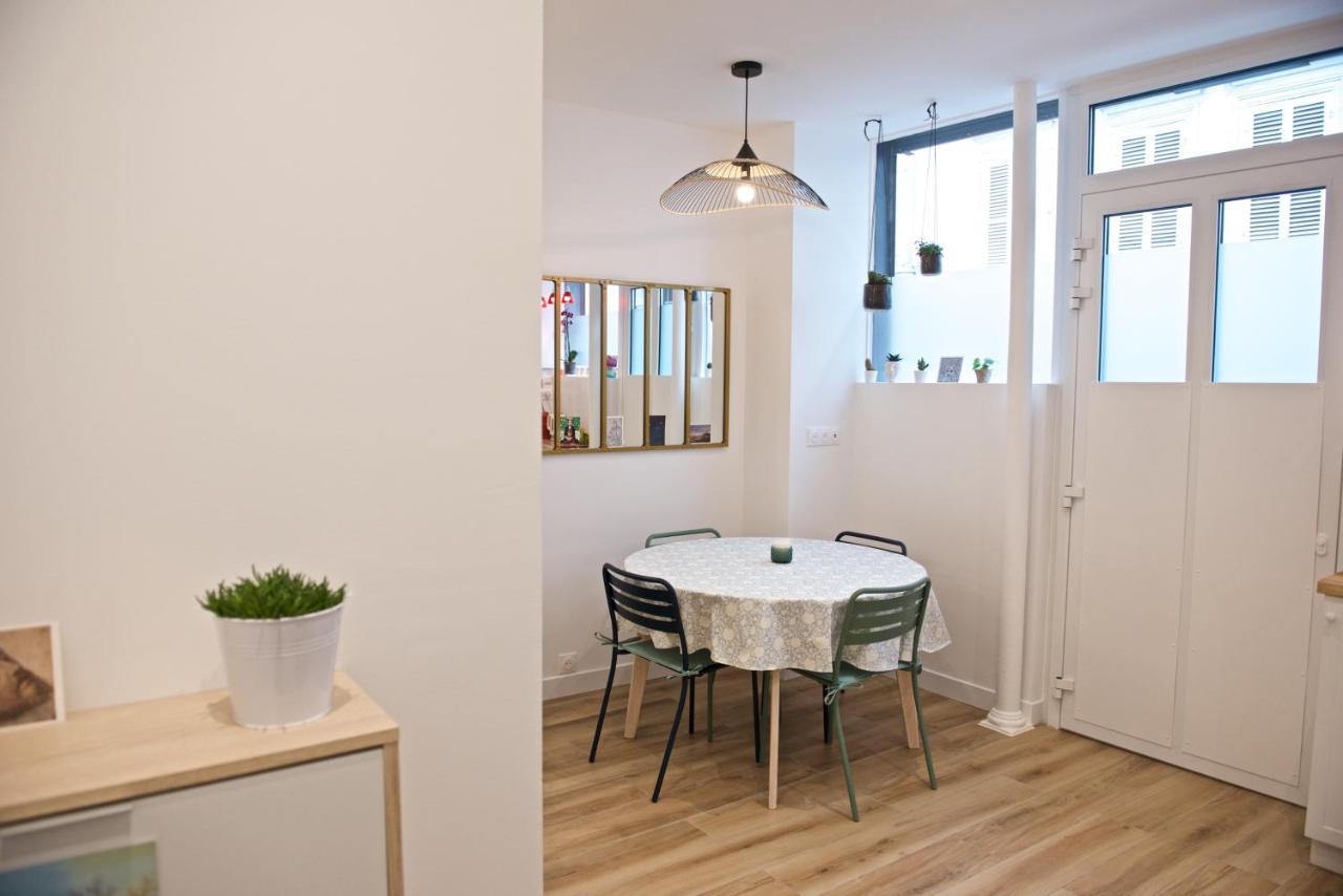 Charming Parisian Apartment With Air Conditioning - Climatisation & 2 Bedrooms - Batignolles Paris Eksteriør billede